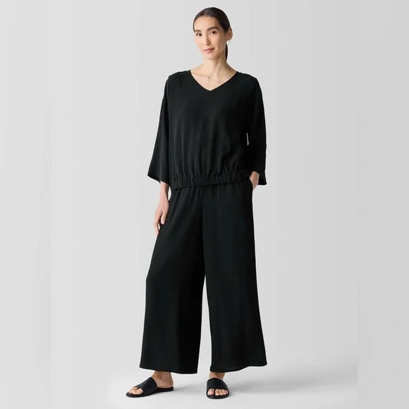 NWOT Eileen Fisher Silk Georgette Crepe V-Neck Top
Size XS - Picture 2 of 12